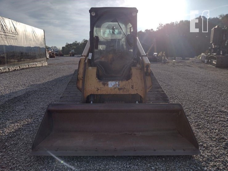 2015-caterpillar-287d-image-2