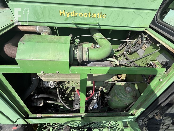 1983-john-deere-8820-image-11