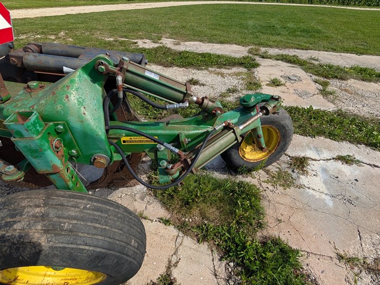 john-deere-2810-image-18