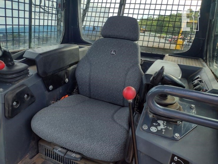 deere-650k-xlt-image-13