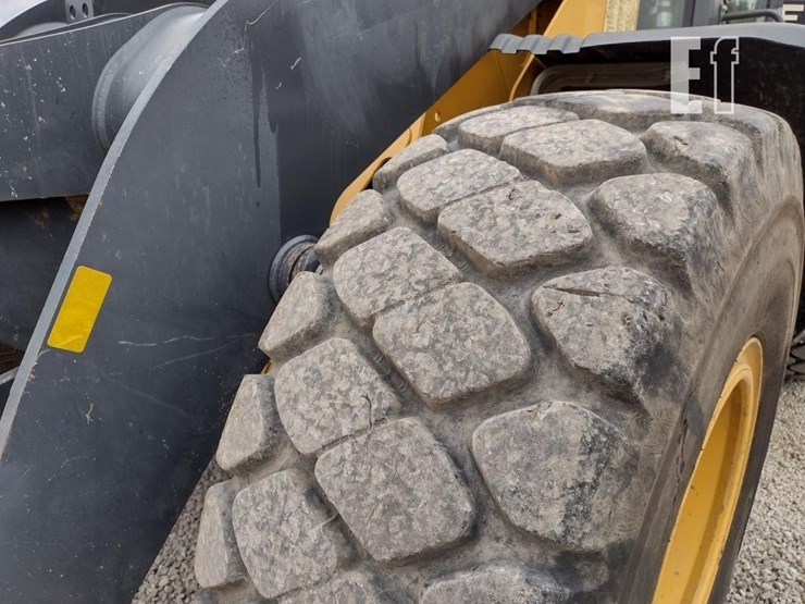 2018-deere-524kii-image-18