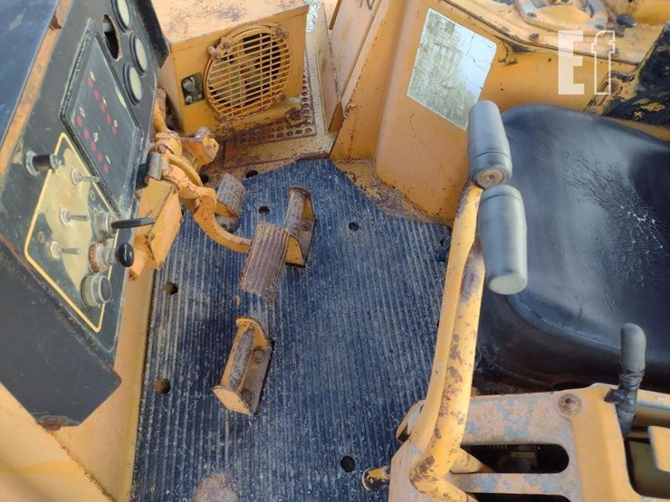 1996-caterpillar-d6h-image-12