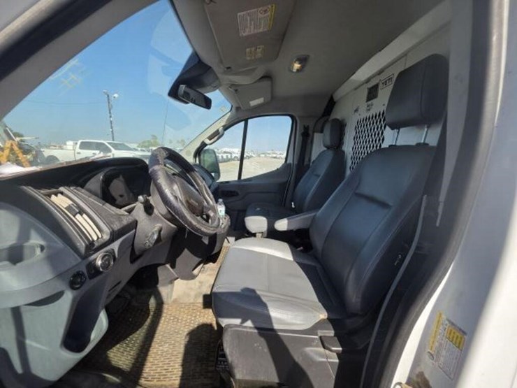 2017-ford-transit-image-6