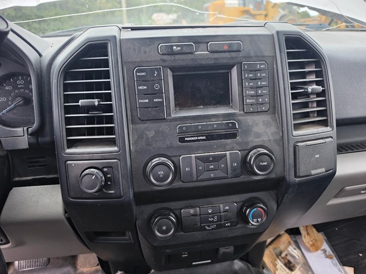 2016-ford-f150-image-31