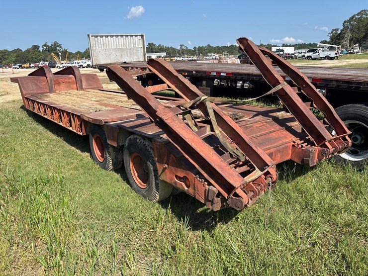 #46218-•-32ft-nabors-lowboy-trailer-|-no-title-image-3