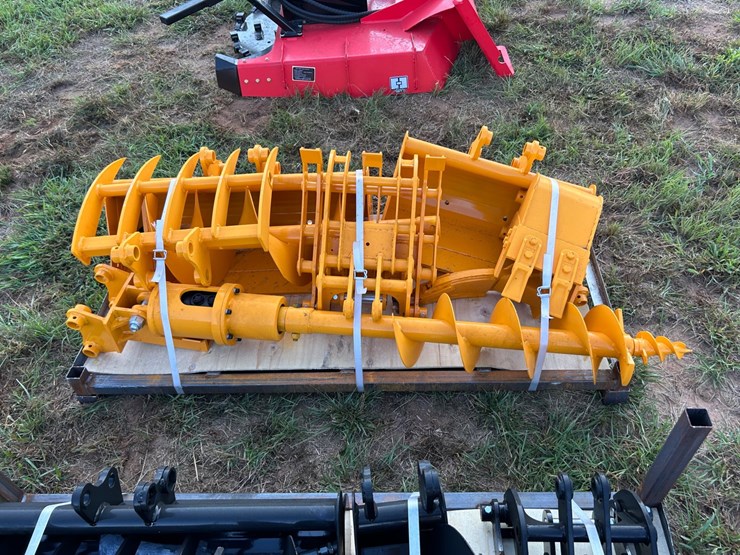 #107-•-cat-301-excavator-attachment-set-image-2