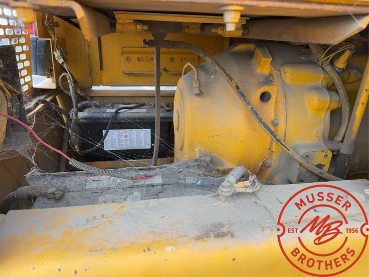 deere-670b-image-30