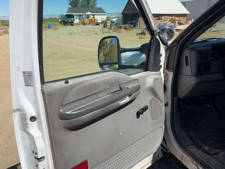 2002-ford-f550-image-29