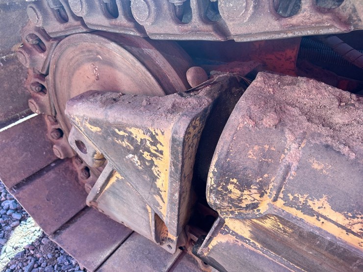 caterpillar-d5m-image-51