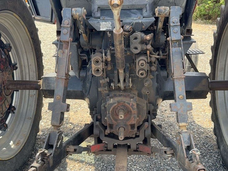 1982-international-3088-tractor-image-27