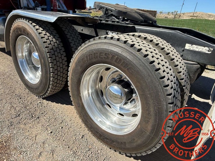 1993-peterbilt-379-image-20