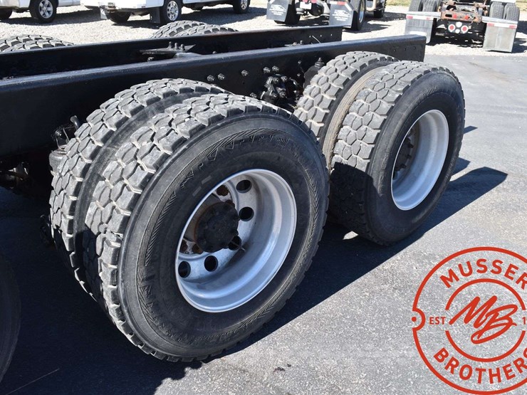 1999-kenworth-t800b-image-22