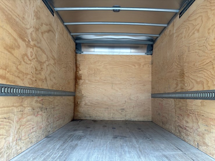 #2332-•-2021-isuzu-16'-box-truck-image-72