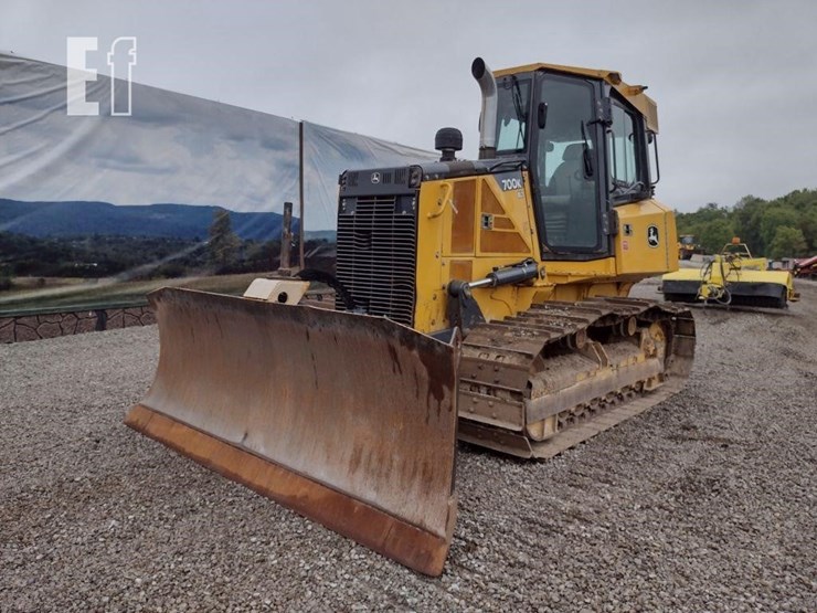 2015-deere-700k-xlt-image-39