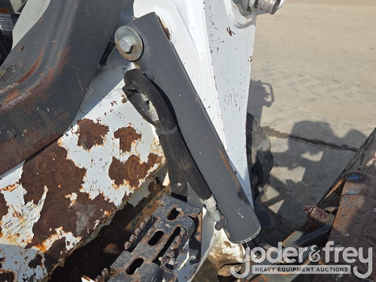 2017-bobcat-t590-image-22