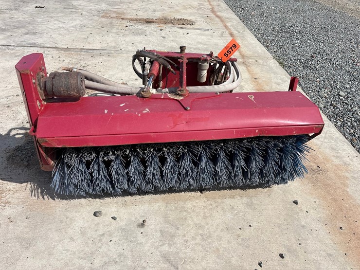 #5579-•-ventrac-kj520-sweeper-attachment-image-2
