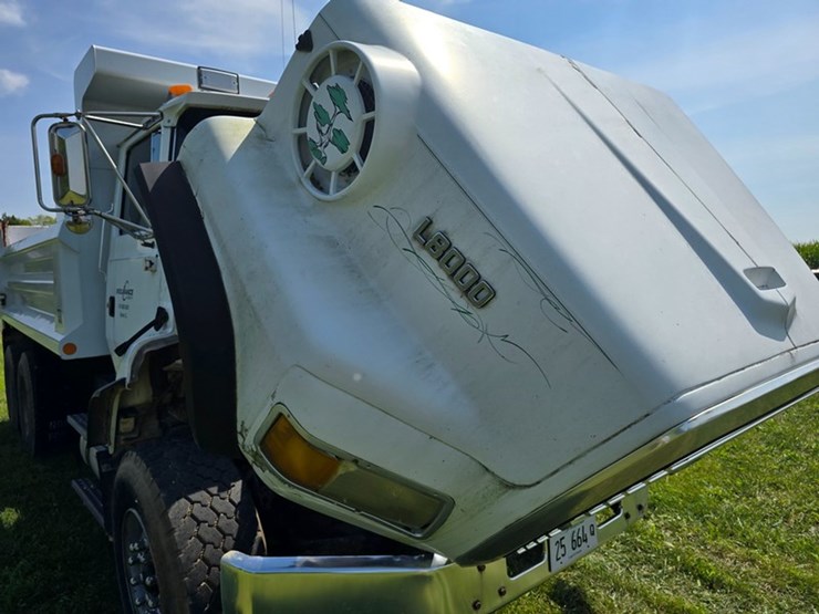 1995-ford-l8000-image-17