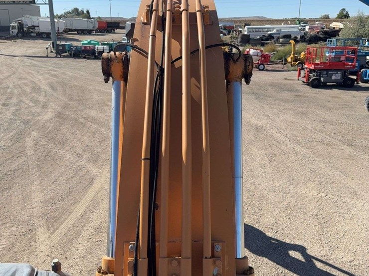 2011-case-cx210b-image-24
