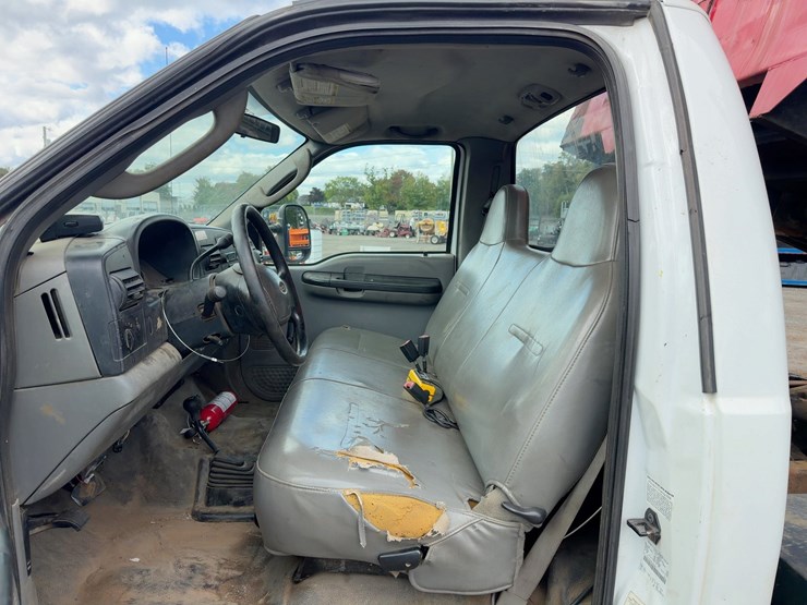 2006-ford-f450-xl-image-21