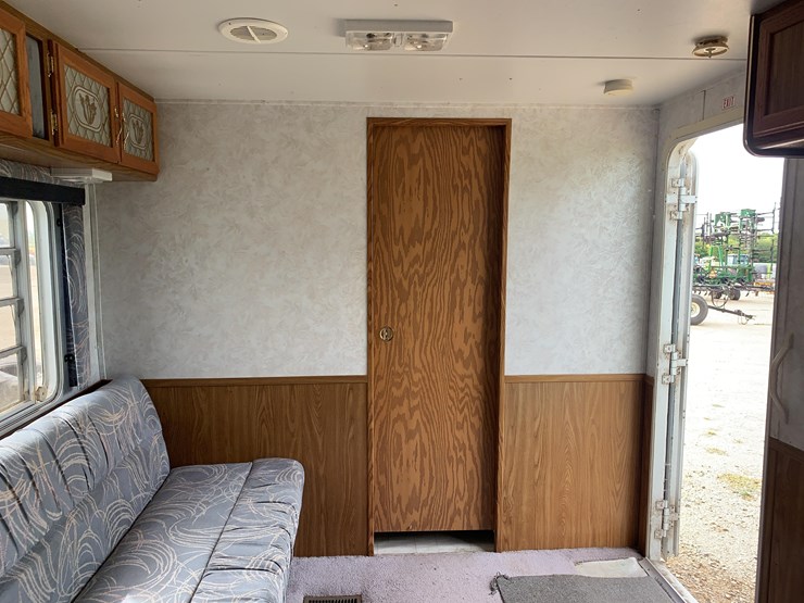 1998-dutchman-travel-trailer-image-16