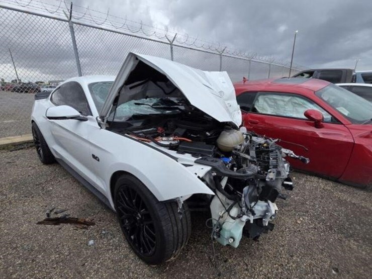 20-ford-cp-1fa6p8cf3l5111501-image-2