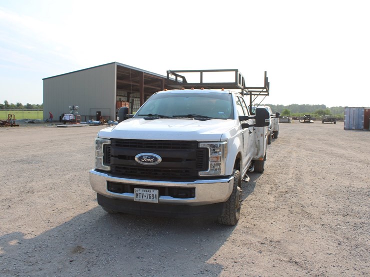 2019-ford-f350-image-3