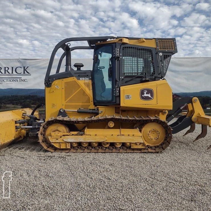 DEERE 650K XLT