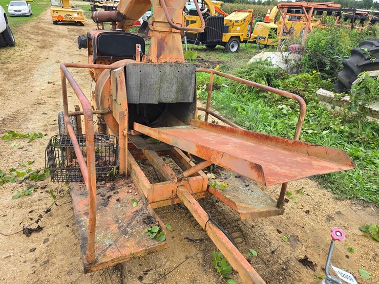 #2059-•-finn-bws-27-towable-straw-blower-image-9