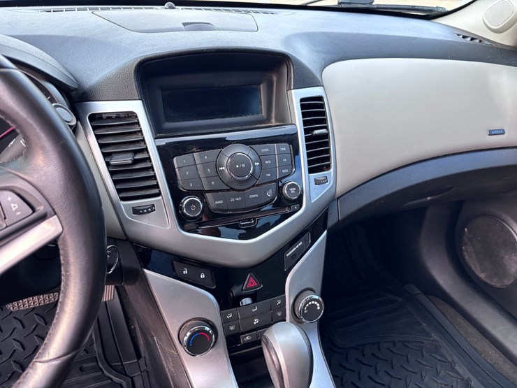 #40876-•-2014-chevrolet-cruze-|-reconstructed-title-image-9