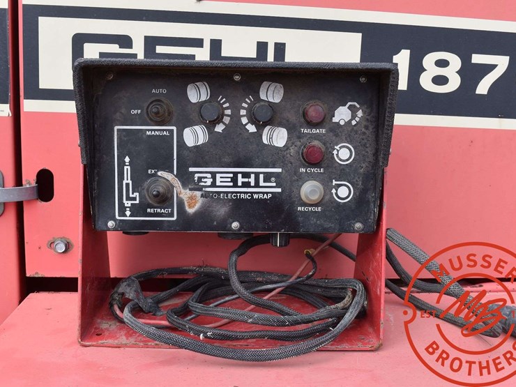 gehl-1870-image-8