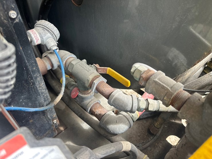 2012-wacker-neuson-e1100-image-29