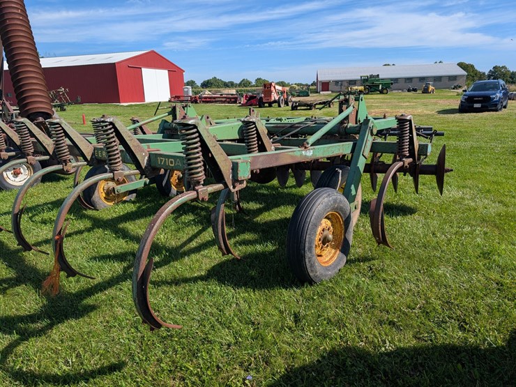 john-deere-1710-image-13