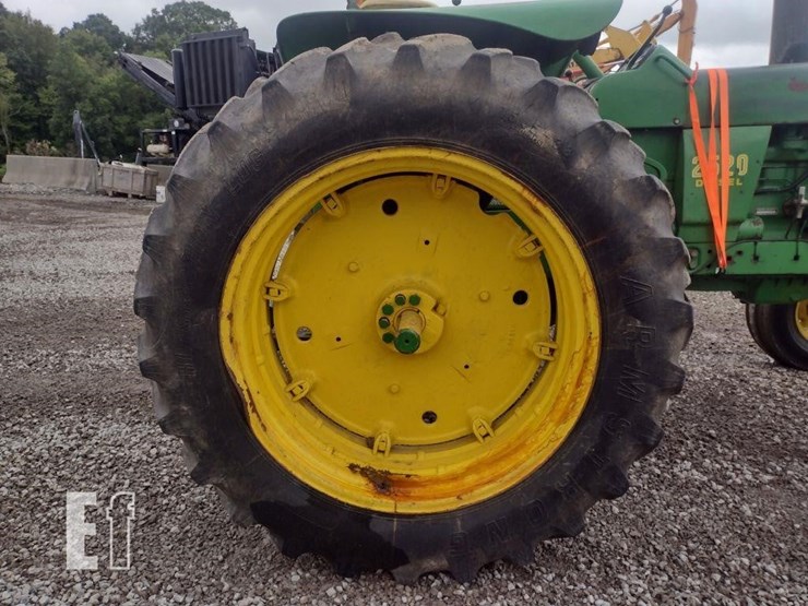 john-deere-2520-image-28