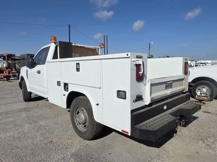 2017-ford-f250-image-4