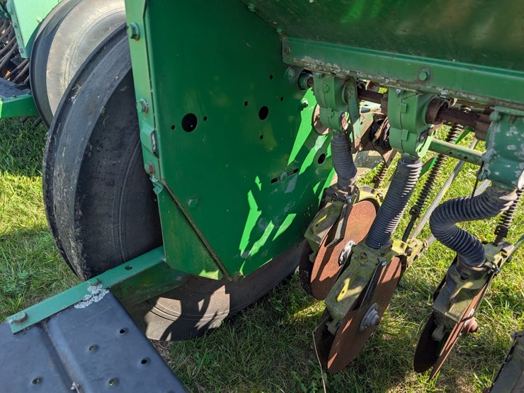 john-deere-8200-image-15