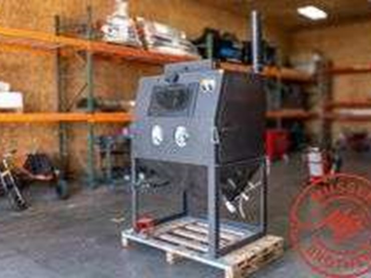 raptor-blaster-slurry-blast-cabinet-model-rb4836s-image-2