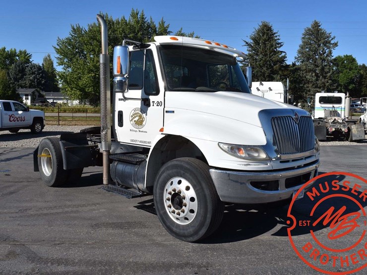 2009-international-durastar-truck-image-9