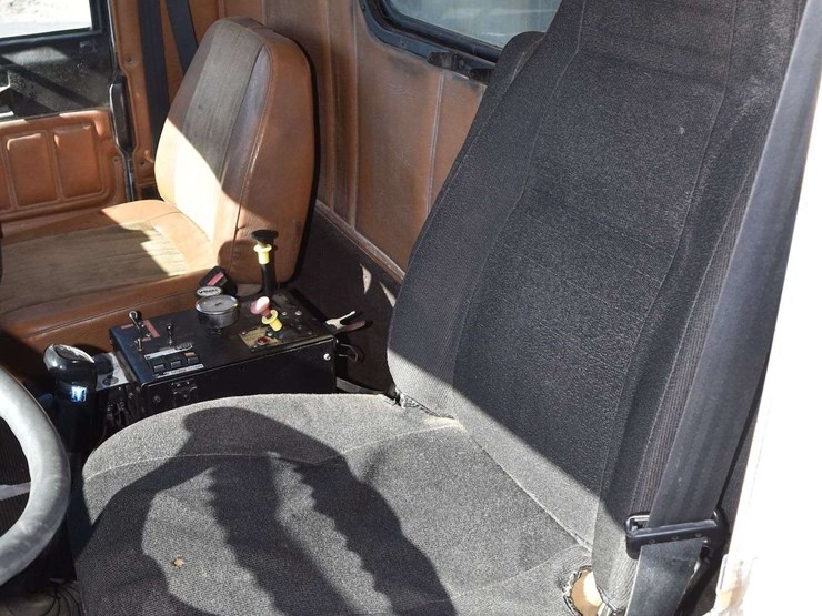 1998-cummins-m11-image-42