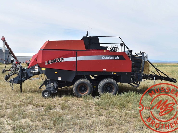case-ih-lbx432-image-10