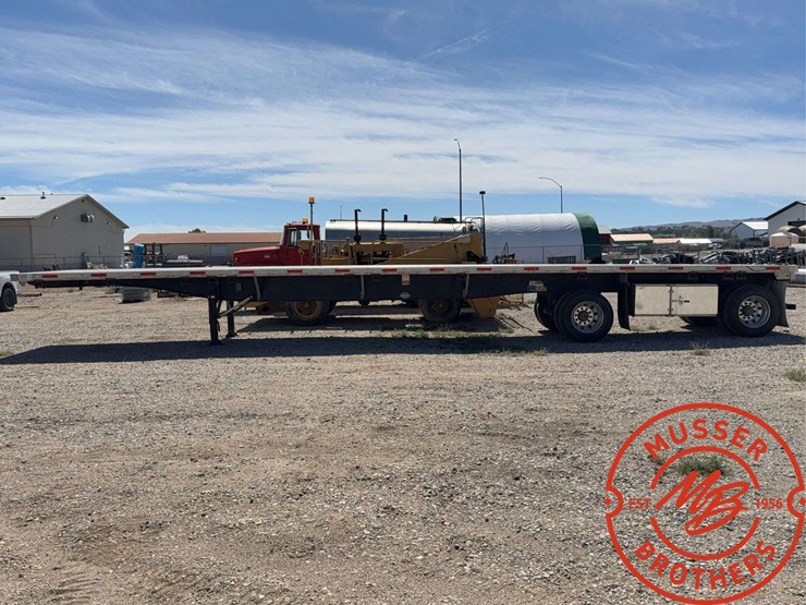 2020-utility-flatbed-image-3