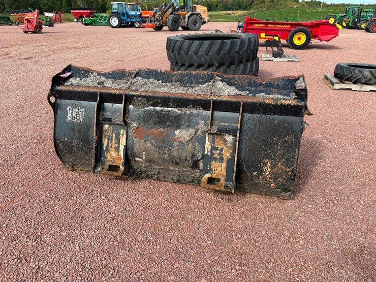 caterpillar-80-image-4