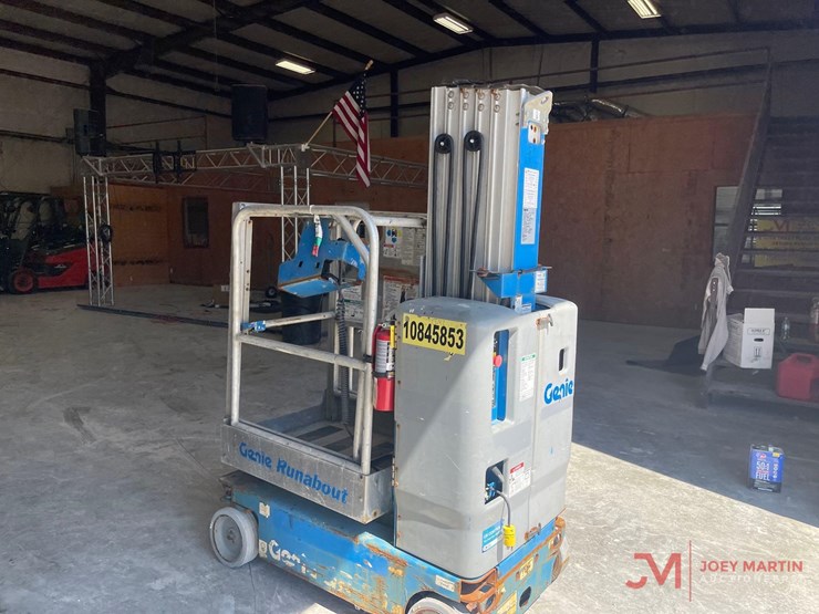 2018-genie-gr-20-electric-man-lift-image-4