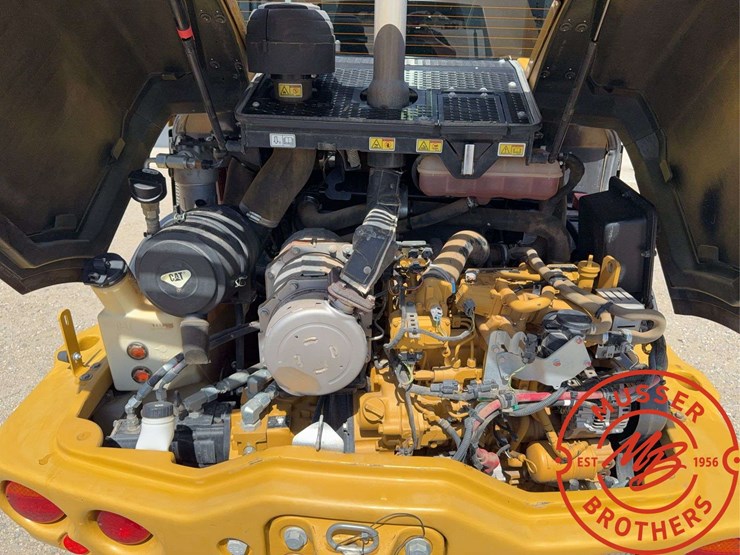 2016-caterpillar-906m-image-30