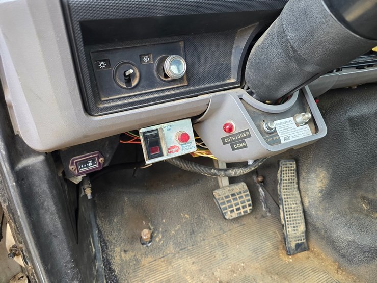 1996-ford-f800-image-55