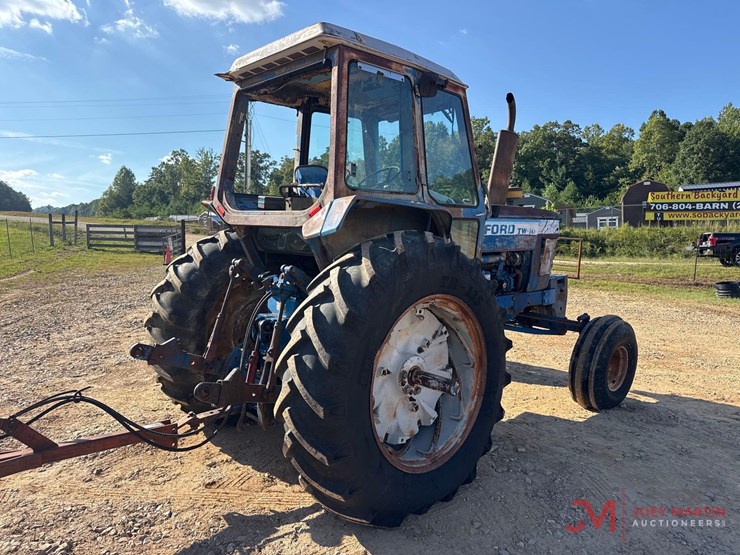 ford-tractor-image-3