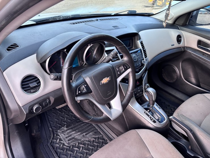 #40876-•-2014-chevrolet-cruze-|-reconstructed-title-image-7
