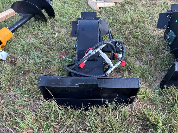 #115-•-mini-skid-steer-stump-grinder-image-2