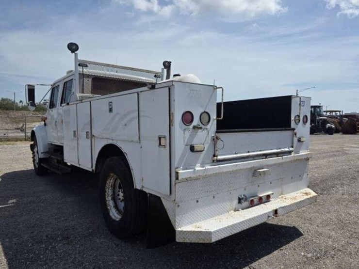 2001-navistar-4700-1htscabm71h369286-image-4