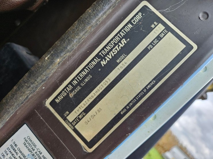 #2079-•-1988-international-water-truck-image-58