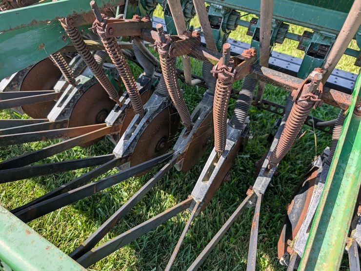 john-deere-8300-image-5